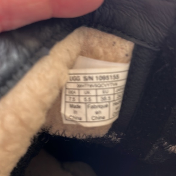 UGG Lorna Boot Black 7.5 - Picture 6 of 13